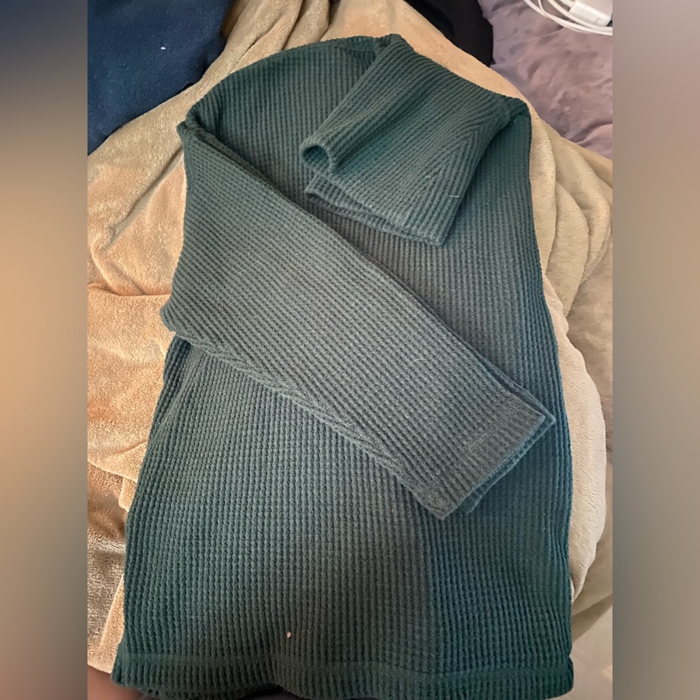 Old navy turtle neck sweater